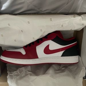 Jordan 1 “Gym Red” low